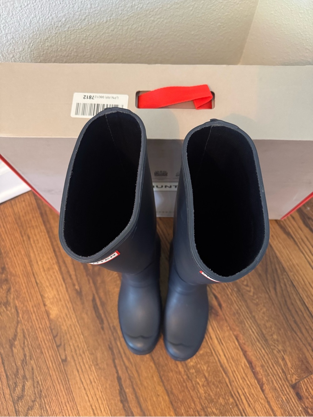 Hunter- Original Tall Rain Boots - Size 8 - Navy - Picture 7 of 9